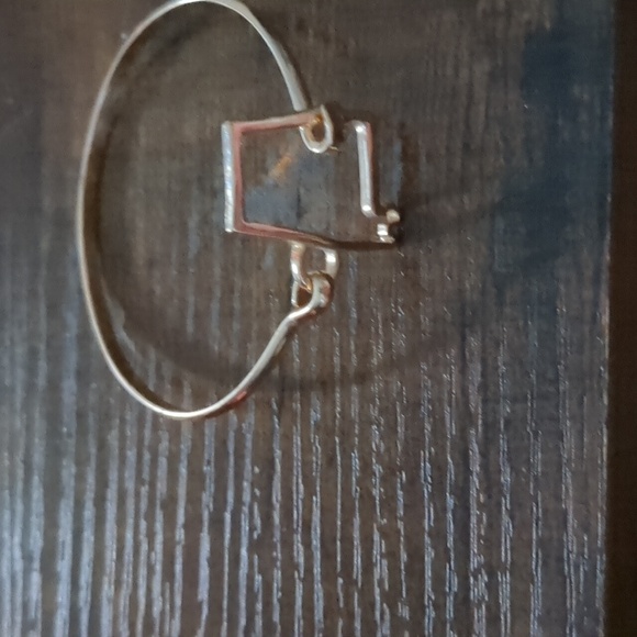 Alabama i State Outline Bracelet - Picture 2 of 2